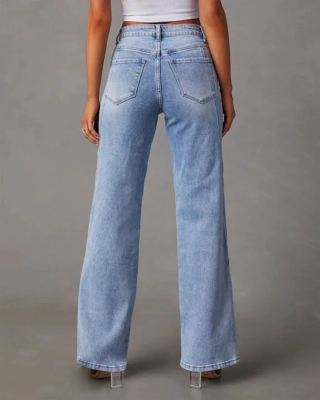 Zoey I Loose, close-fitting patchwork women's jeans with a wide leg