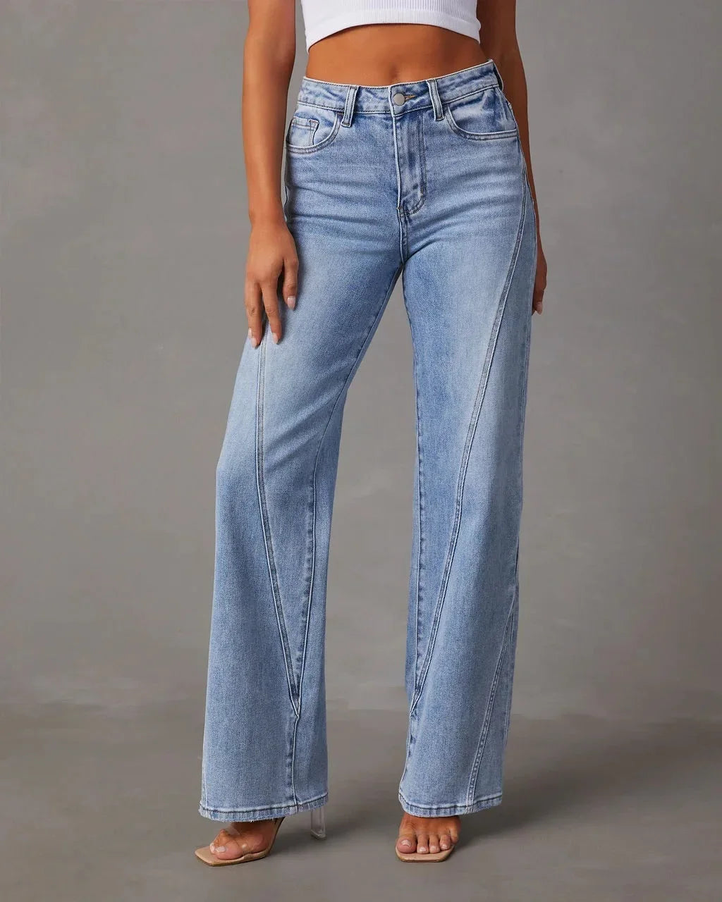 Zoey I Loose, close-fitting patchwork women's jeans with a wide leg