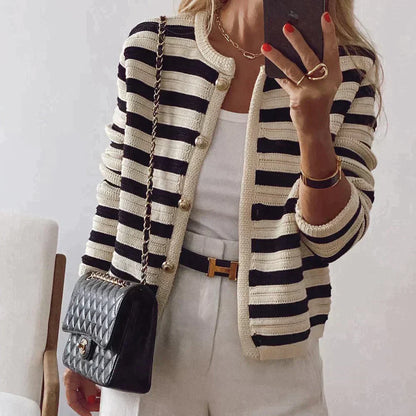 Léa Blanchet | Stylish Long-Sleeved Striped Cardigan