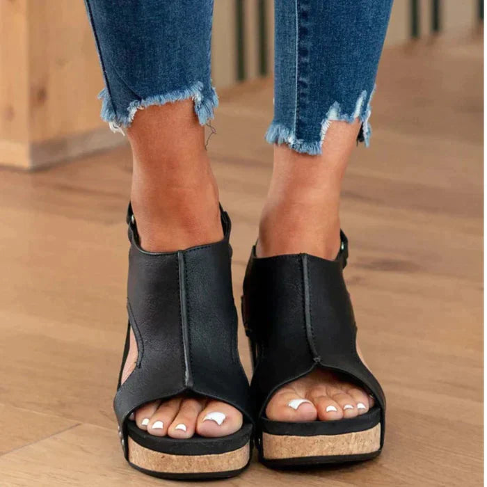 Pauline Laurent | Foot-Supportive & High-Heel Sandals