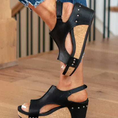 Pauline Laurent | Foot-Supportive & High-Heel Sandals