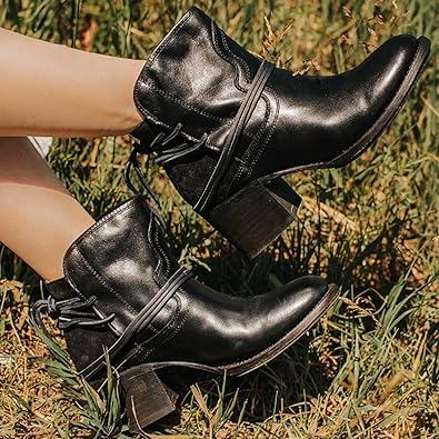 Élodie Lavin | Stylish Boots for Women