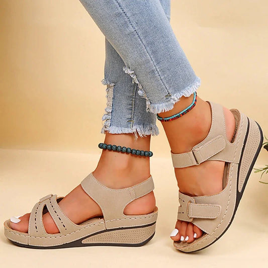 Alice Leroy | Soft Padded Platform Sandals