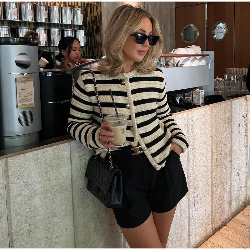 Léa Blanchet | Stylish Long-Sleeved Striped Cardigan