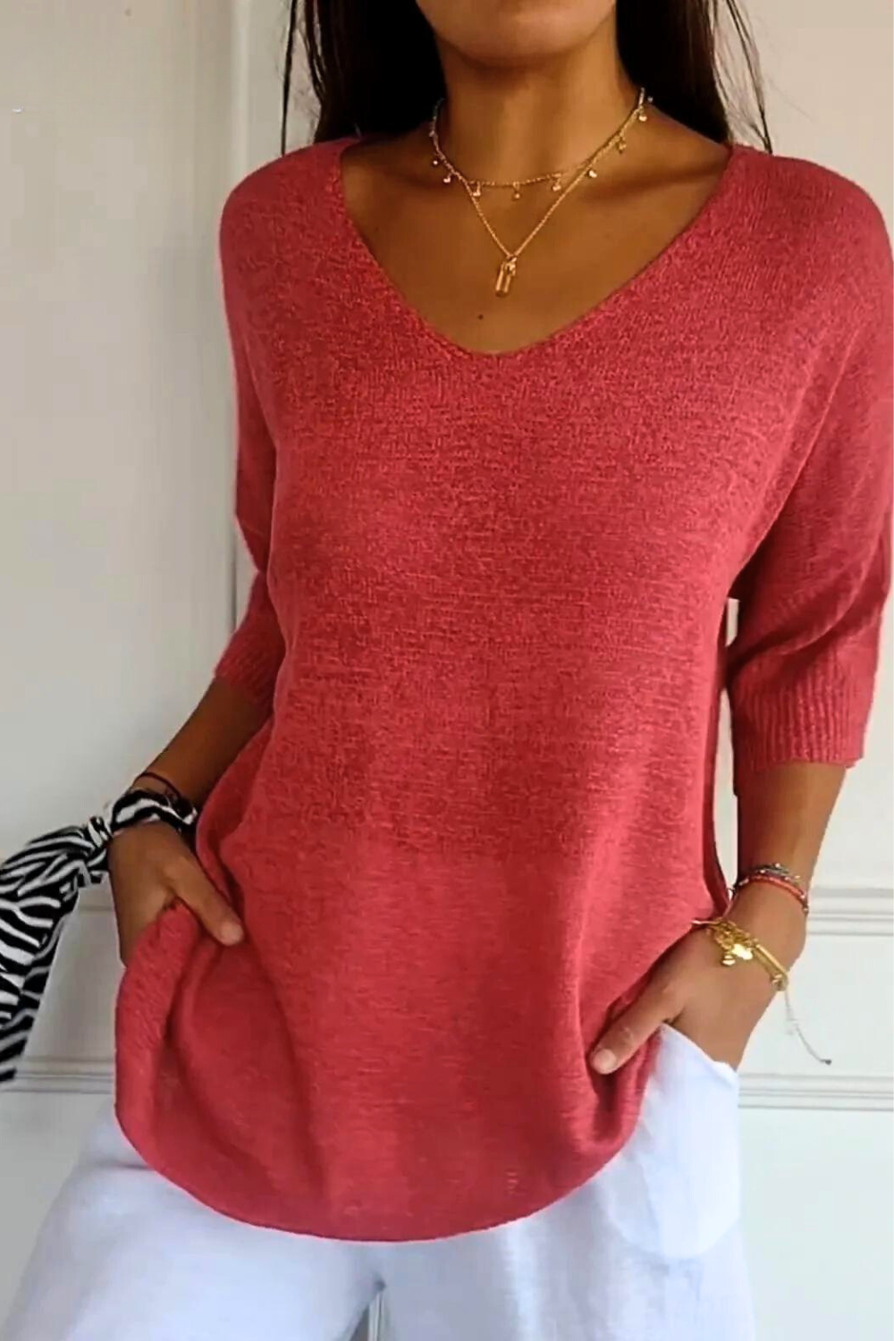 Shinna - Solid Color V-neck Knitted Top