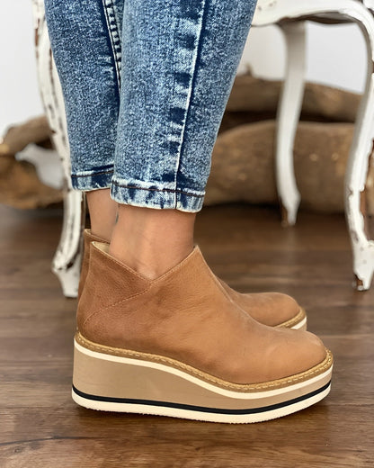 Gwyneth | Trendy Foot-Supportive Boots for Women