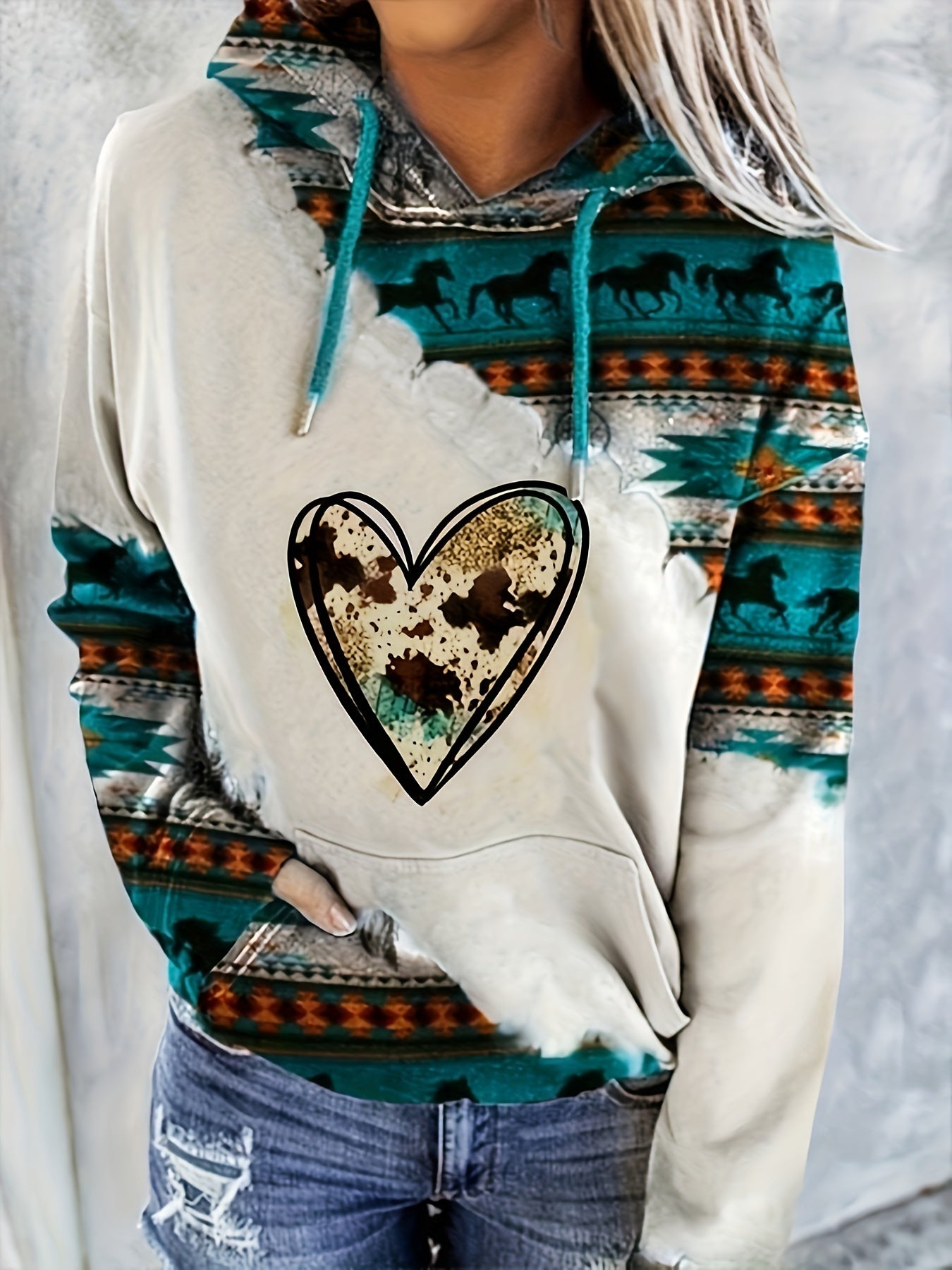 Pauline Laurent | Hoodie with Aztec pattern