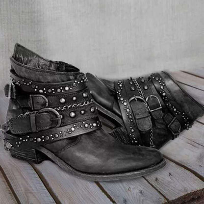 Isabelle Moreau | Vintage Chained Boots